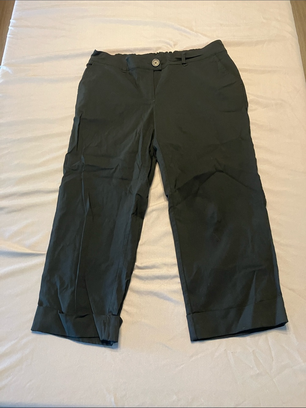 Oh Baby by Motherhood Black Maternity Capris with Cuffed Hem